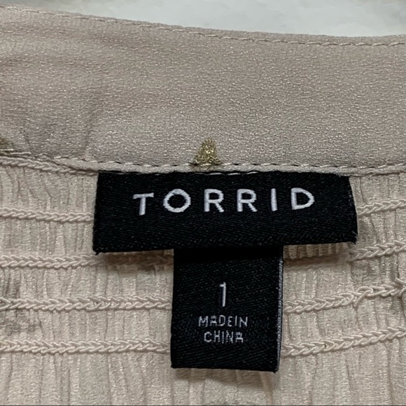 TORRID 1 | Women’s Size 1X | Long Sleeve Ivory Gold Feathers Crepe Blouse Top - Picture 8 of 14